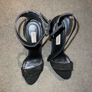 Steve Madden black high heels size 7.5 with sparkle band across the front.